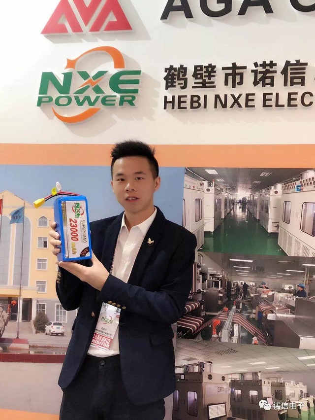 北京展現場(chǎng)諾信高倍率電池展示