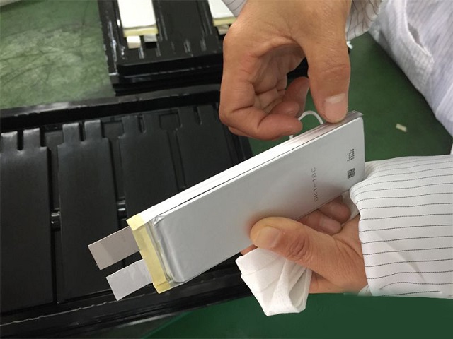 高總帶無(wú)人機網(wǎng)人員參觀(guān)諾信電子